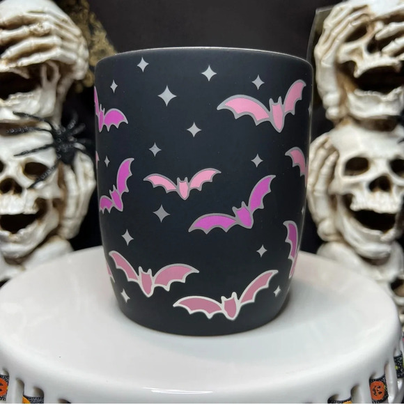 Cobwebs & Cauldrons Halloween Soft Touch Black - Pink & Silver Trim Bat Mug x2 - Picture 6 of 12
